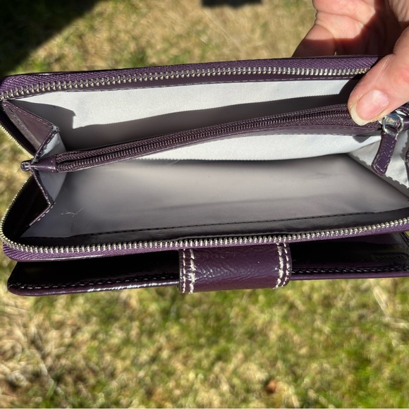 Coach Trifold Deep Prple Turnlock Wallet - Picture 9 of 13